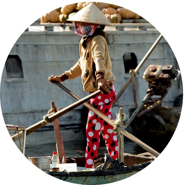 sur une barque dans le delta du Mékong, Vietnam, Delta du Mékong • Vietnam